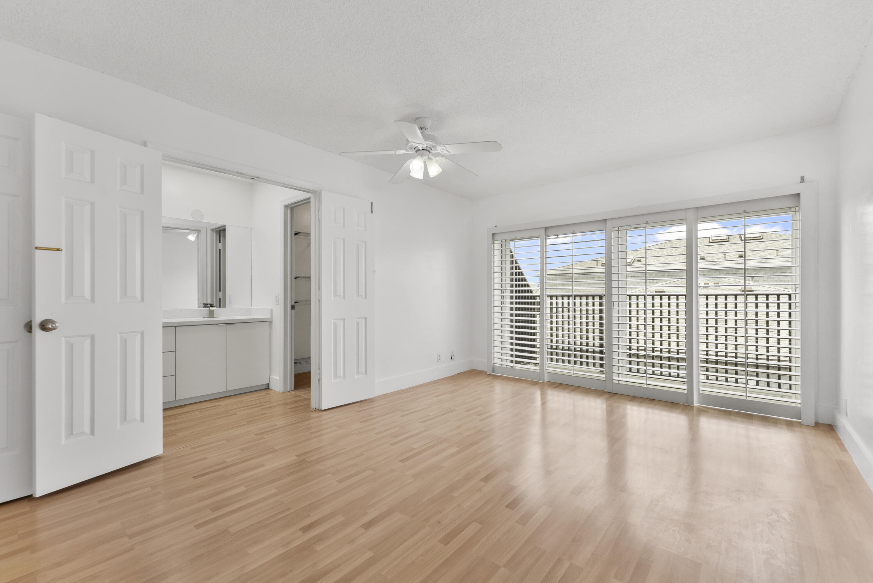 HILLSBORO BEACH - Residential