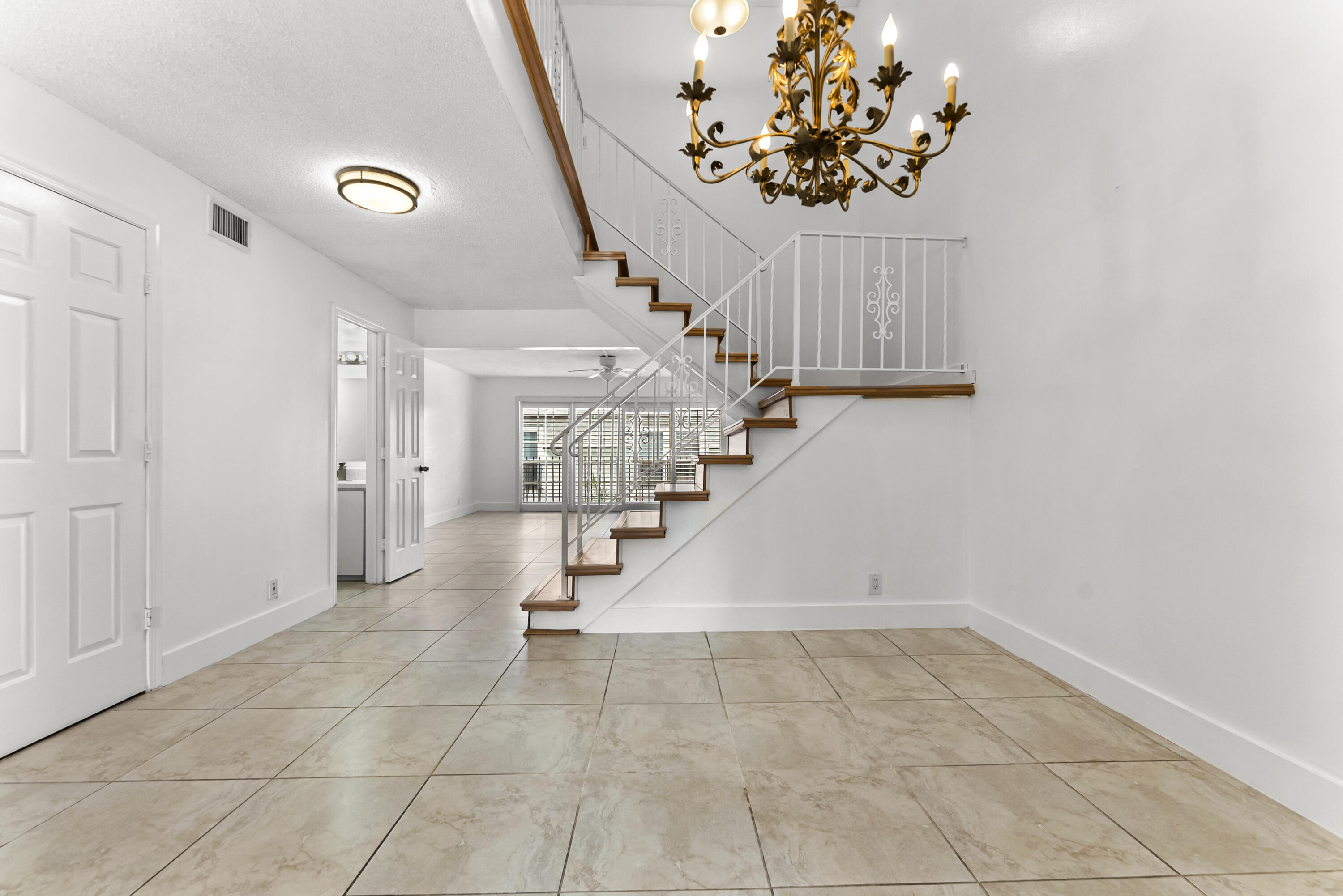 HILLSBORO BEACH - Residential