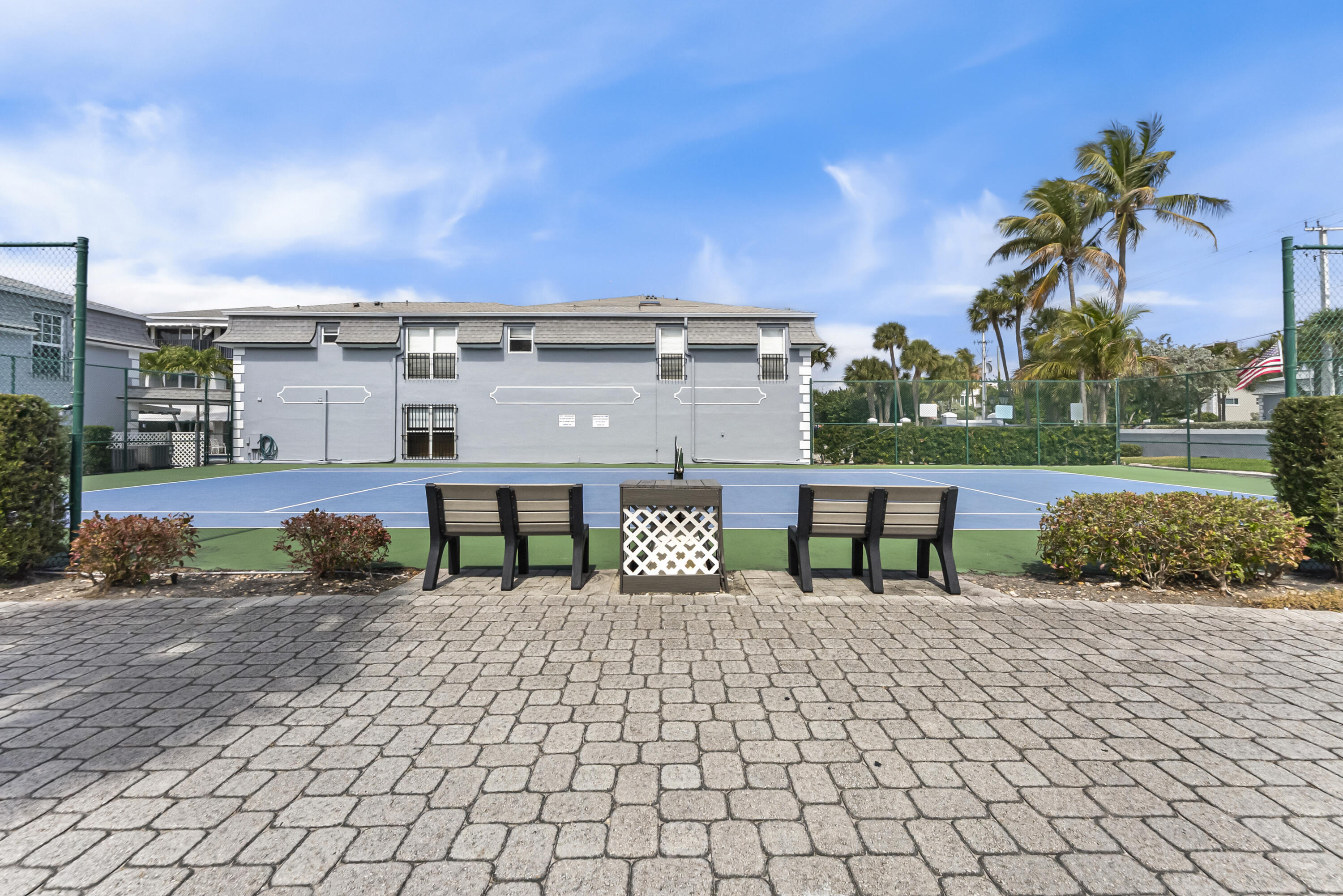 HILLSBORO BEACH - Residential