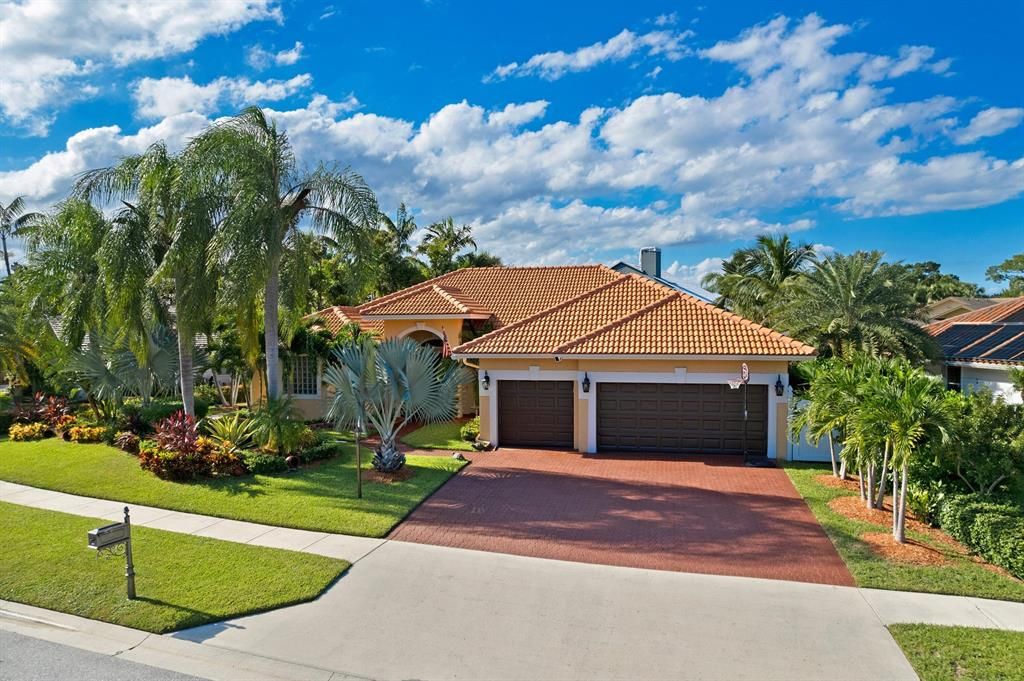 Photo of 2785 Biarritz Drive, Palm Beach Gardens, FL 33410 (MLS # R10856741)