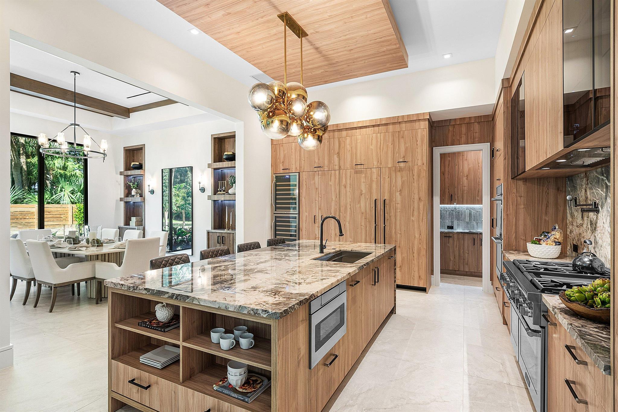 PALM BEACH FARMS CO 11 - Residential