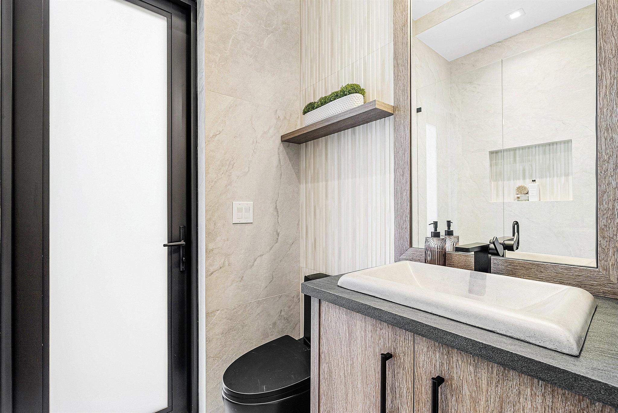 PALM BEACH FARMS CO 11 - Residential