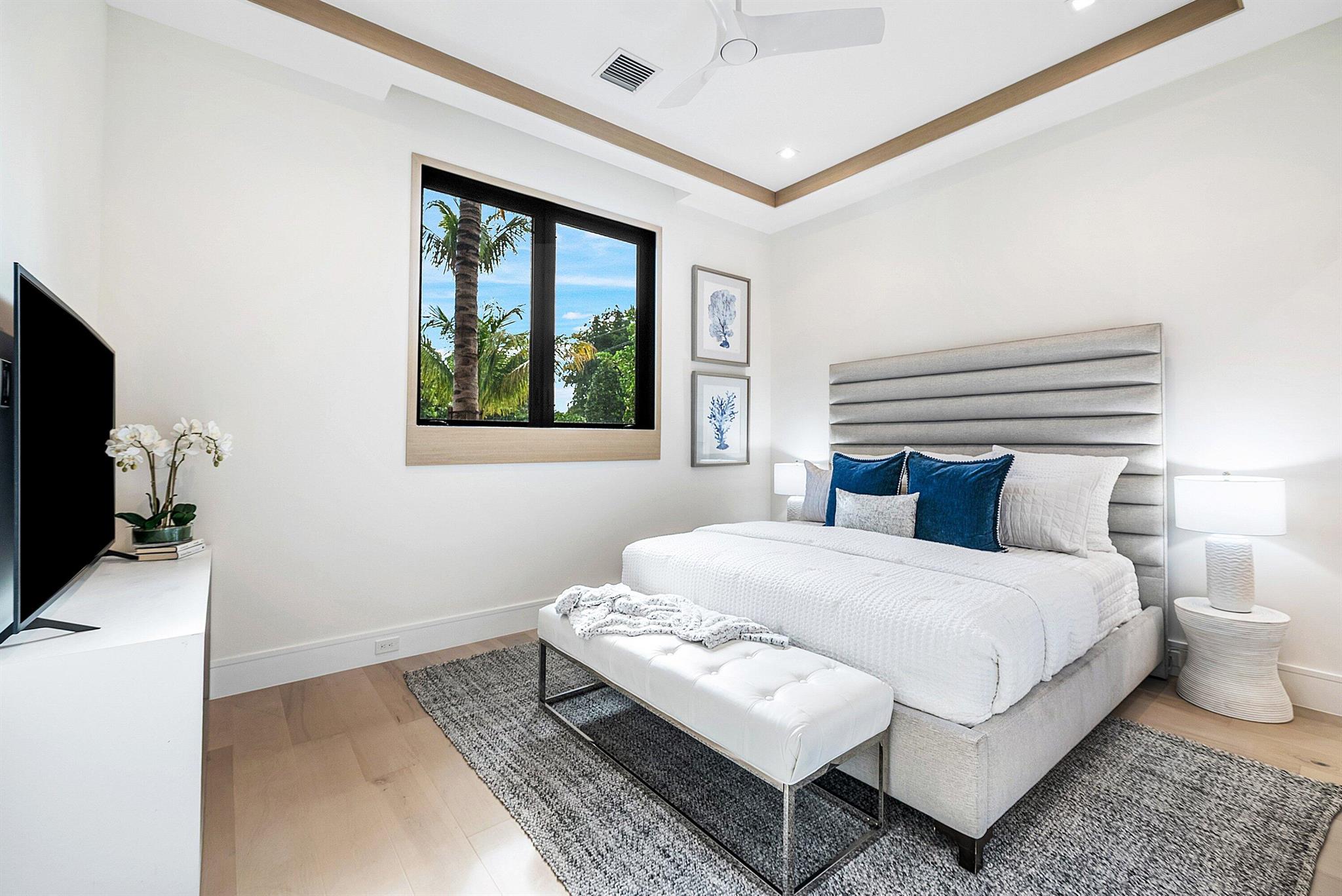 PALM BEACH FARMS CO 11 - Residential