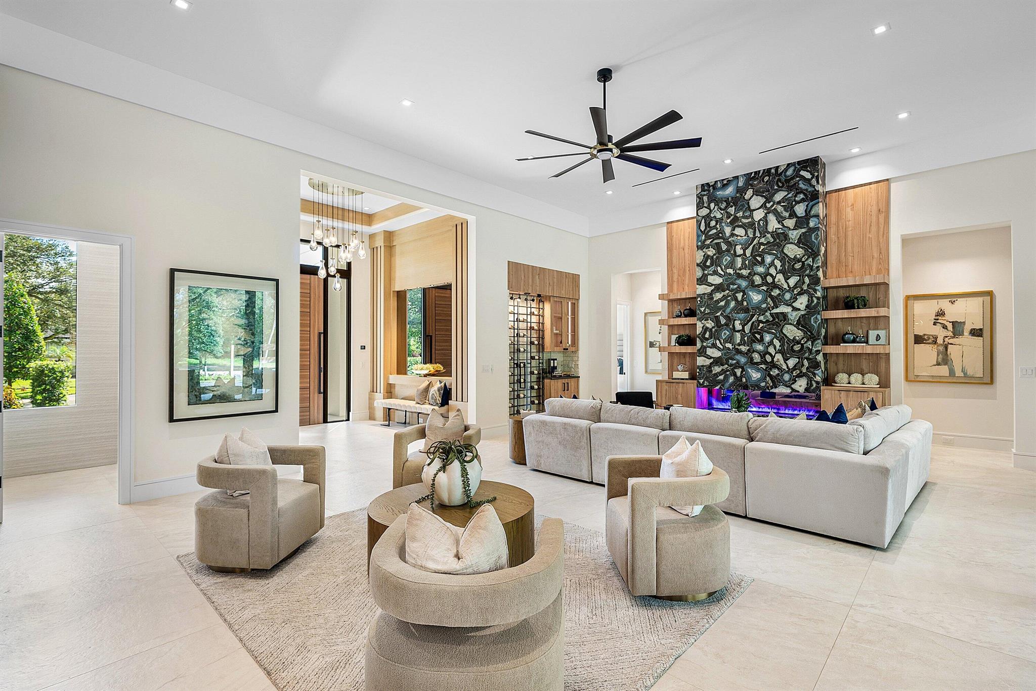 PALM BEACH FARMS CO 11 - Residential