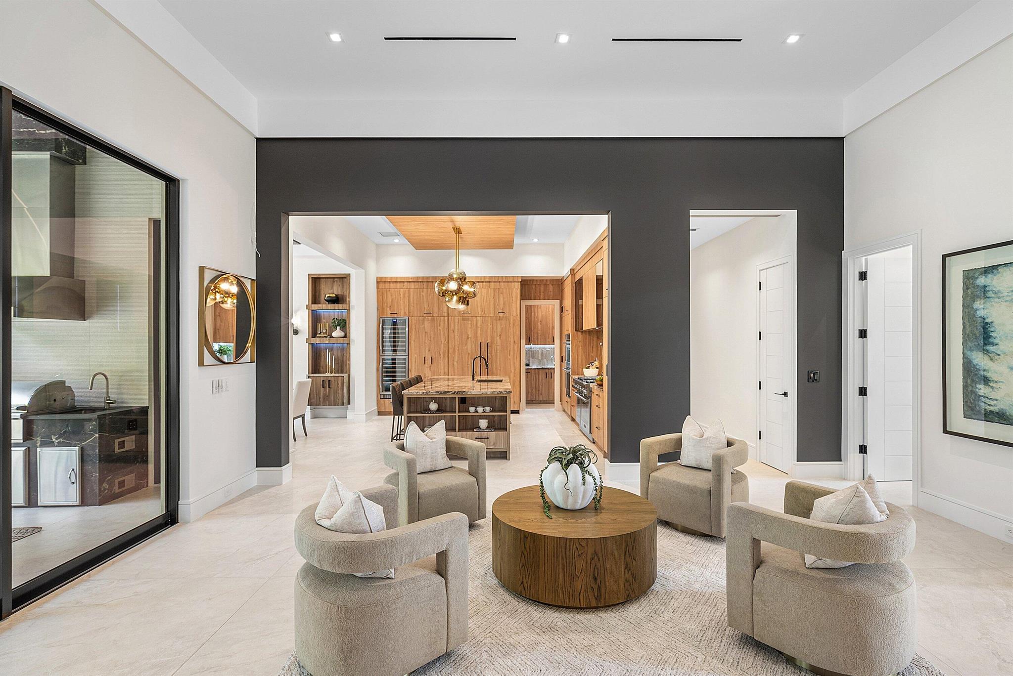 PALM BEACH FARMS CO 11 - Residential