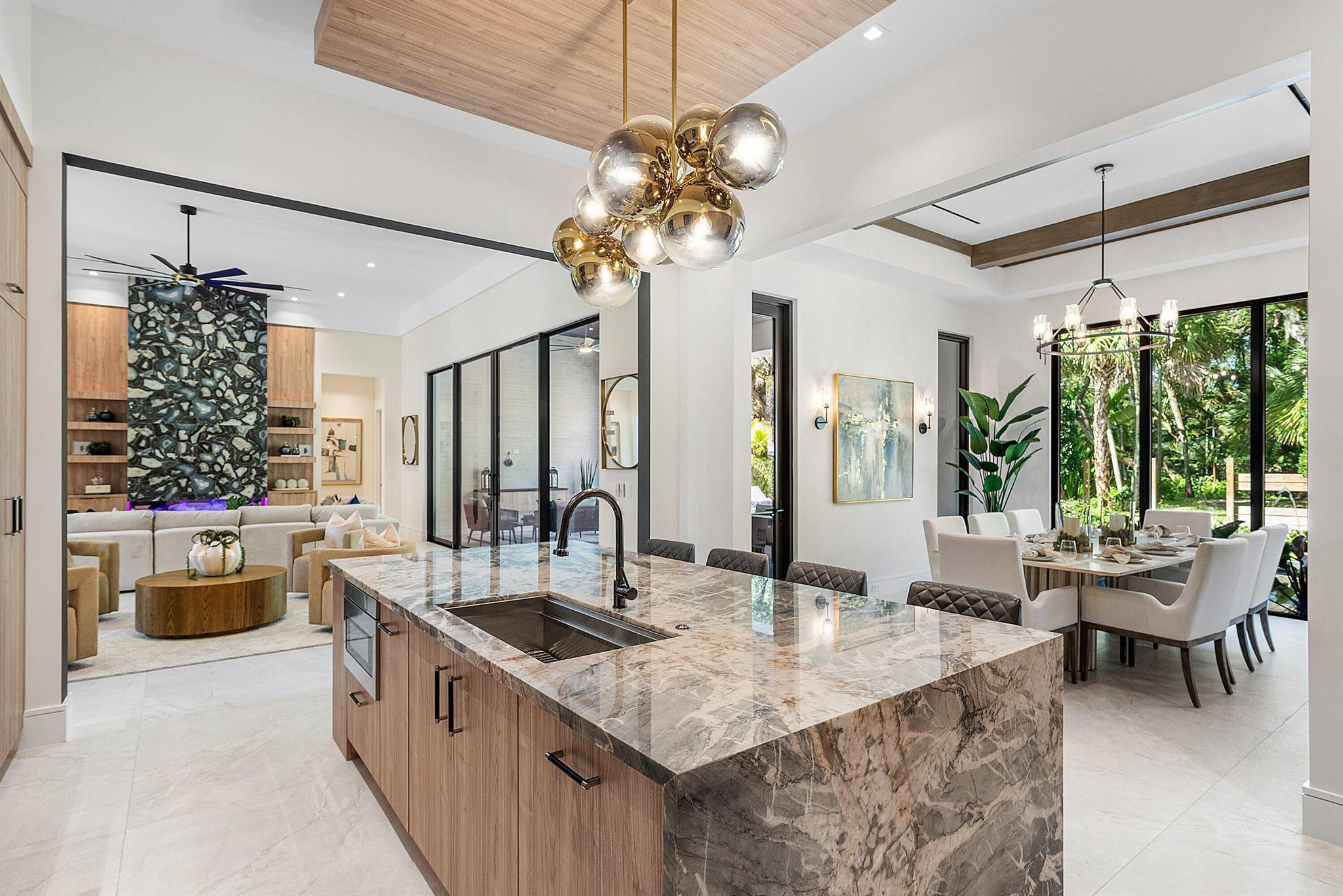 PALM BEACH FARMS CO 11 - Residential