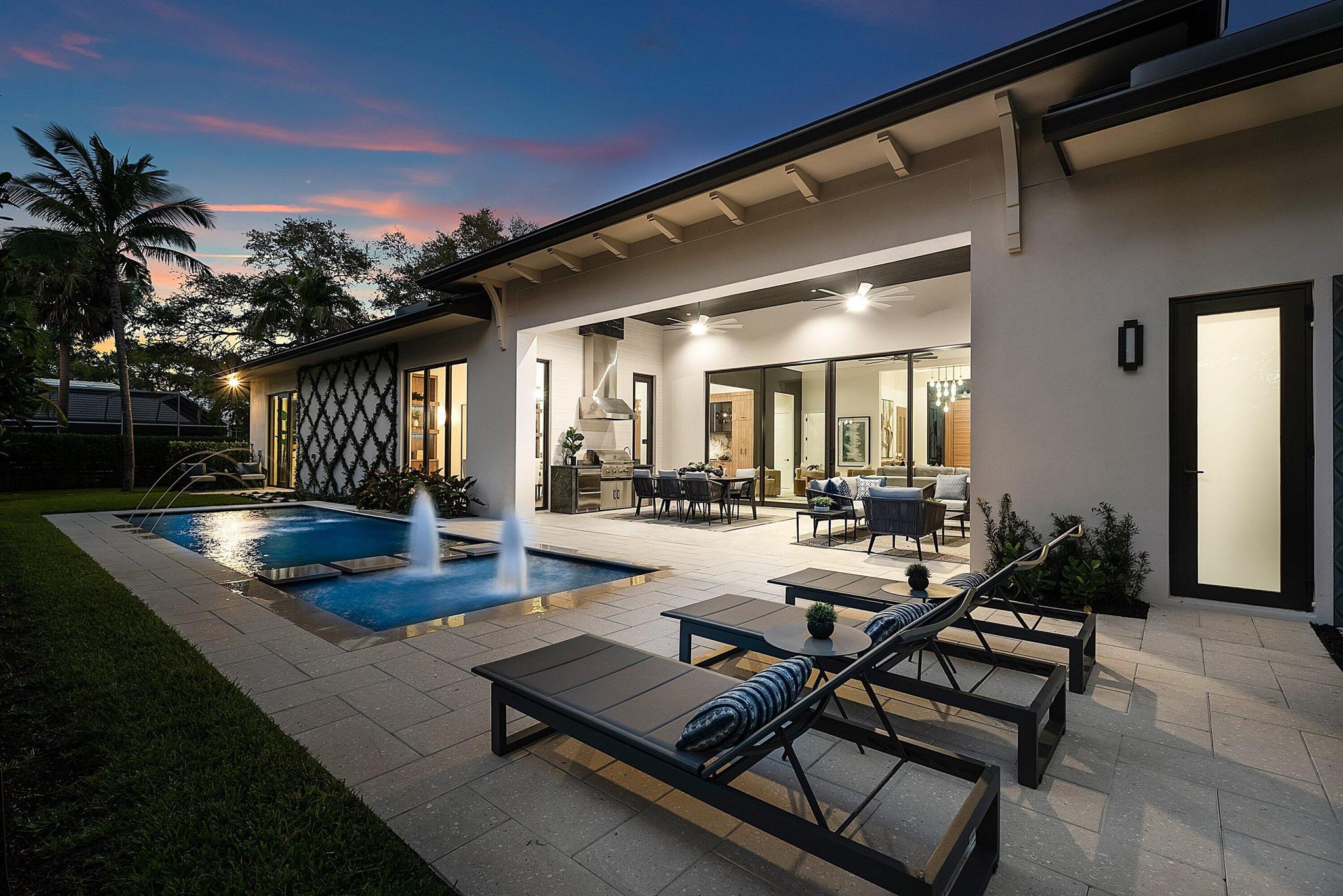PALM BEACH FARMS CO 11 - Residential