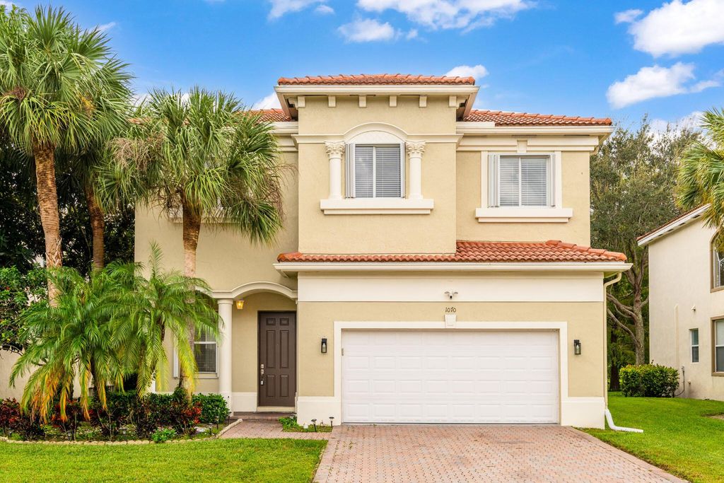 Photo of 1070 Grove Park Circle, Boynton Beach, FL 33436 (MLS # R11137159)