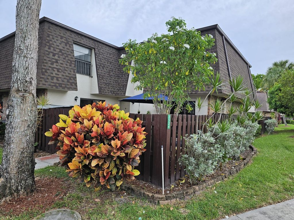 Photo of 2524 NW 99th Ave, Coral Springs, FL 33065 (MLS # F10396050)