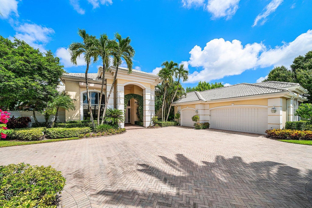 Photo of 56 St George Place, Palm Beach Gardens, FL 33418 (MLS # R11117365)