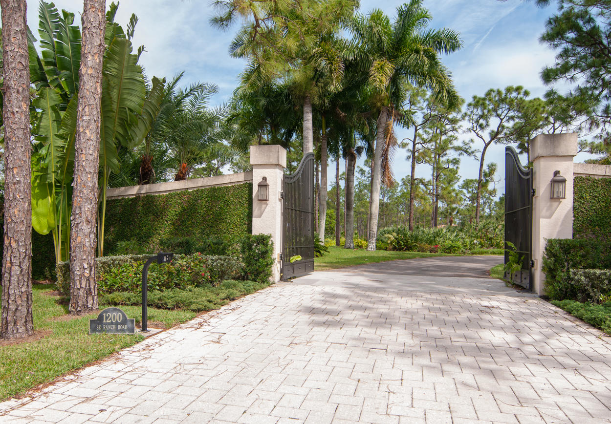 RANCH COLONY - Residential