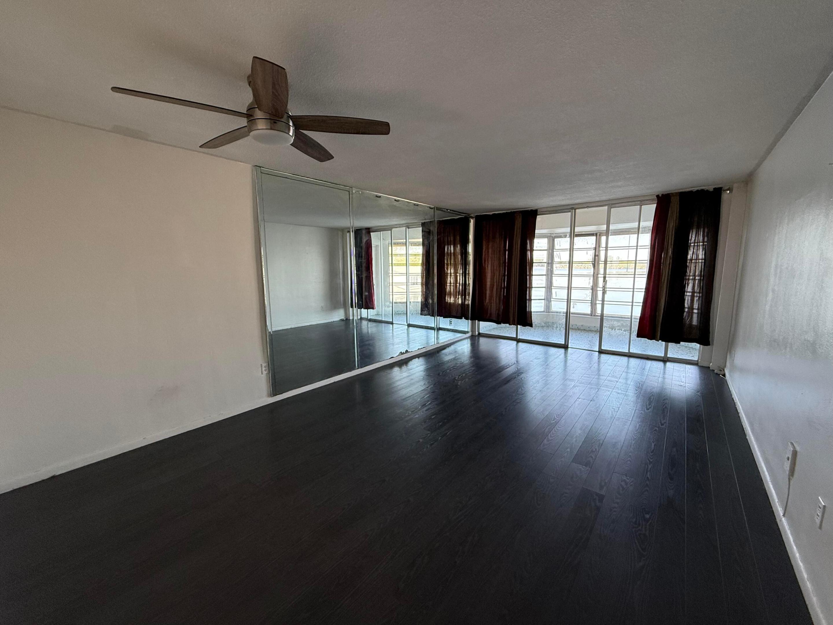 1300 NE 191st Street A305