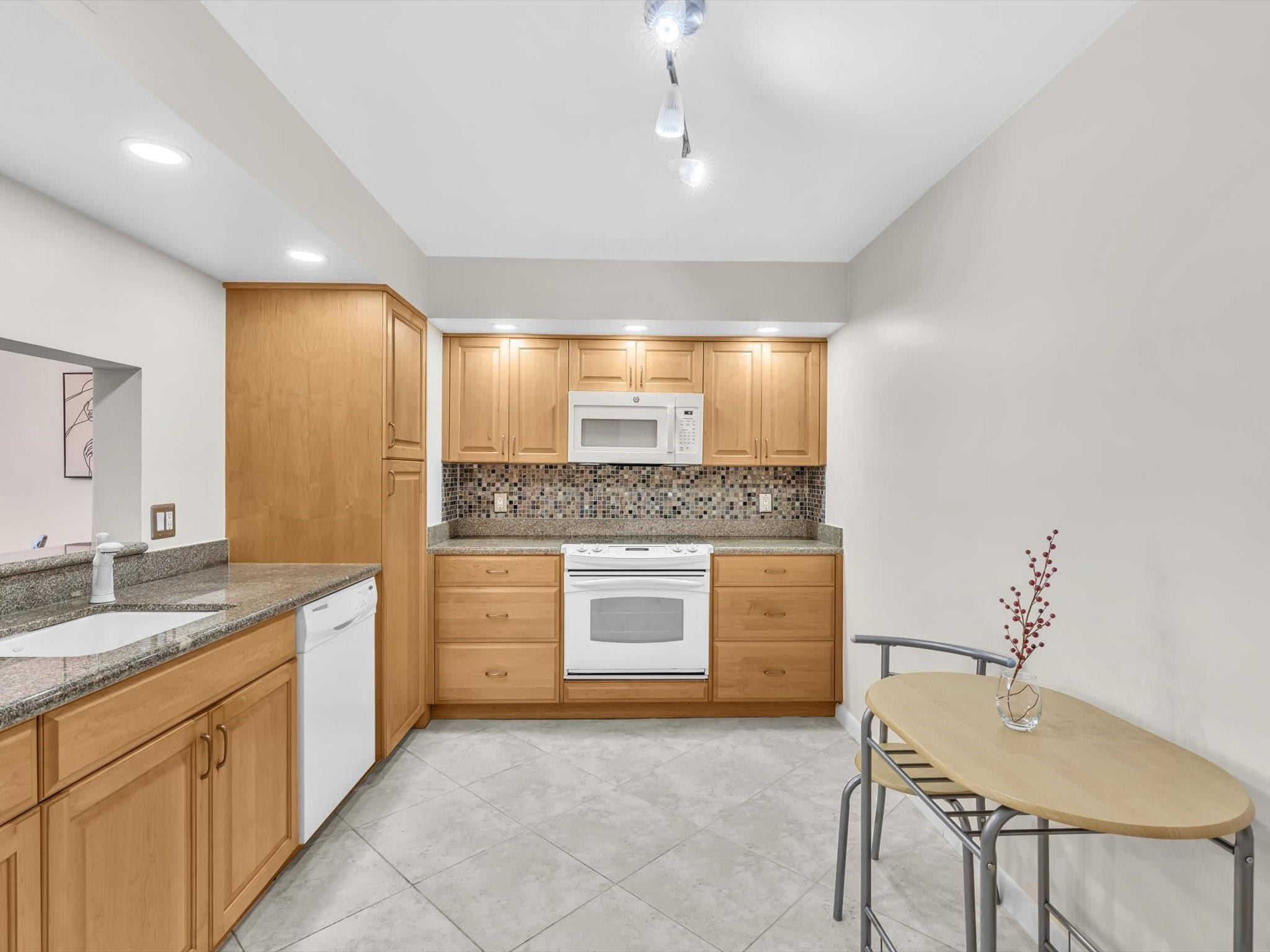 OPAL TOWERS WEST CONDO - Residential Lease