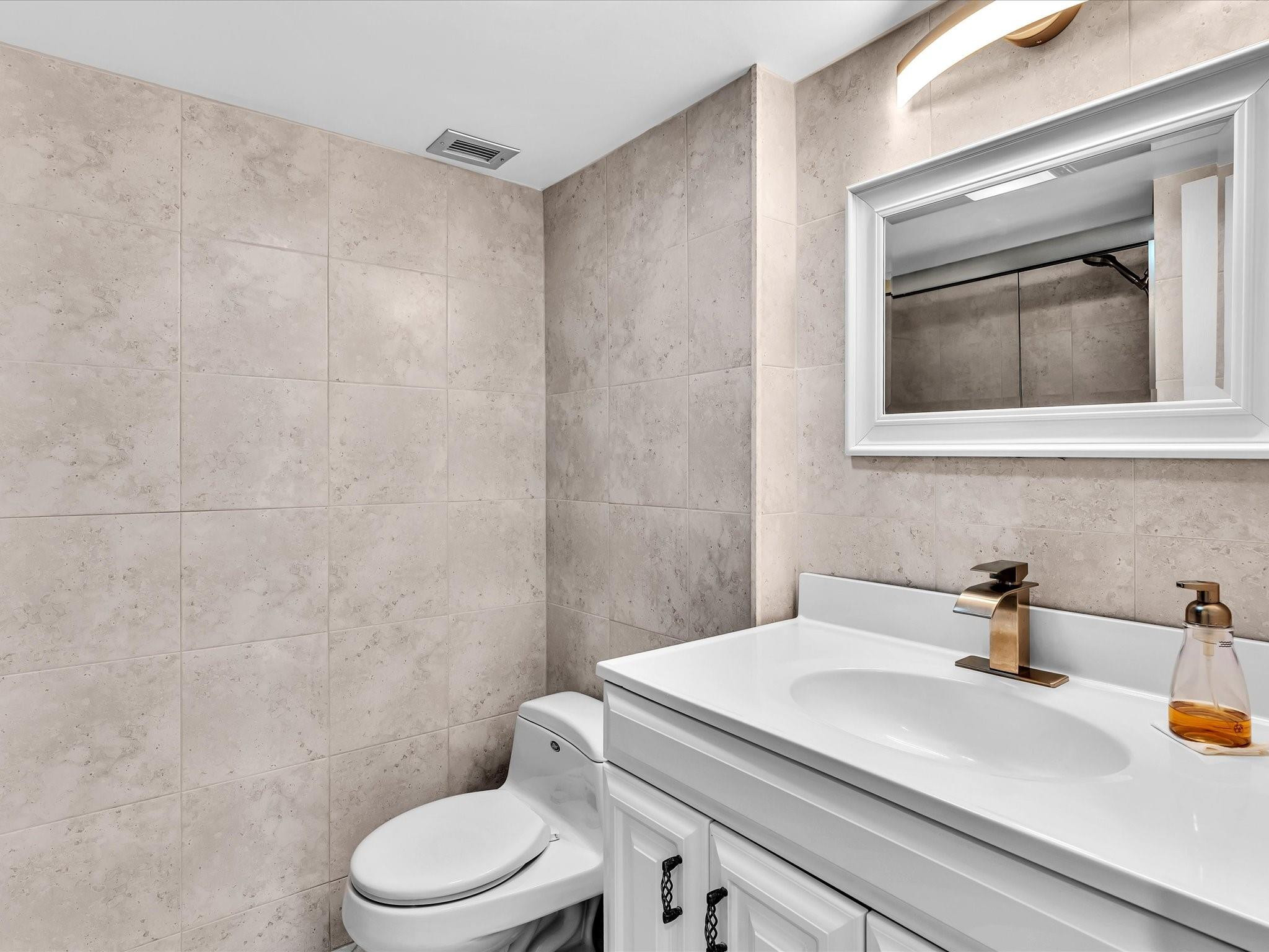 OPAL TOWERS WEST CONDO - Residential Lease