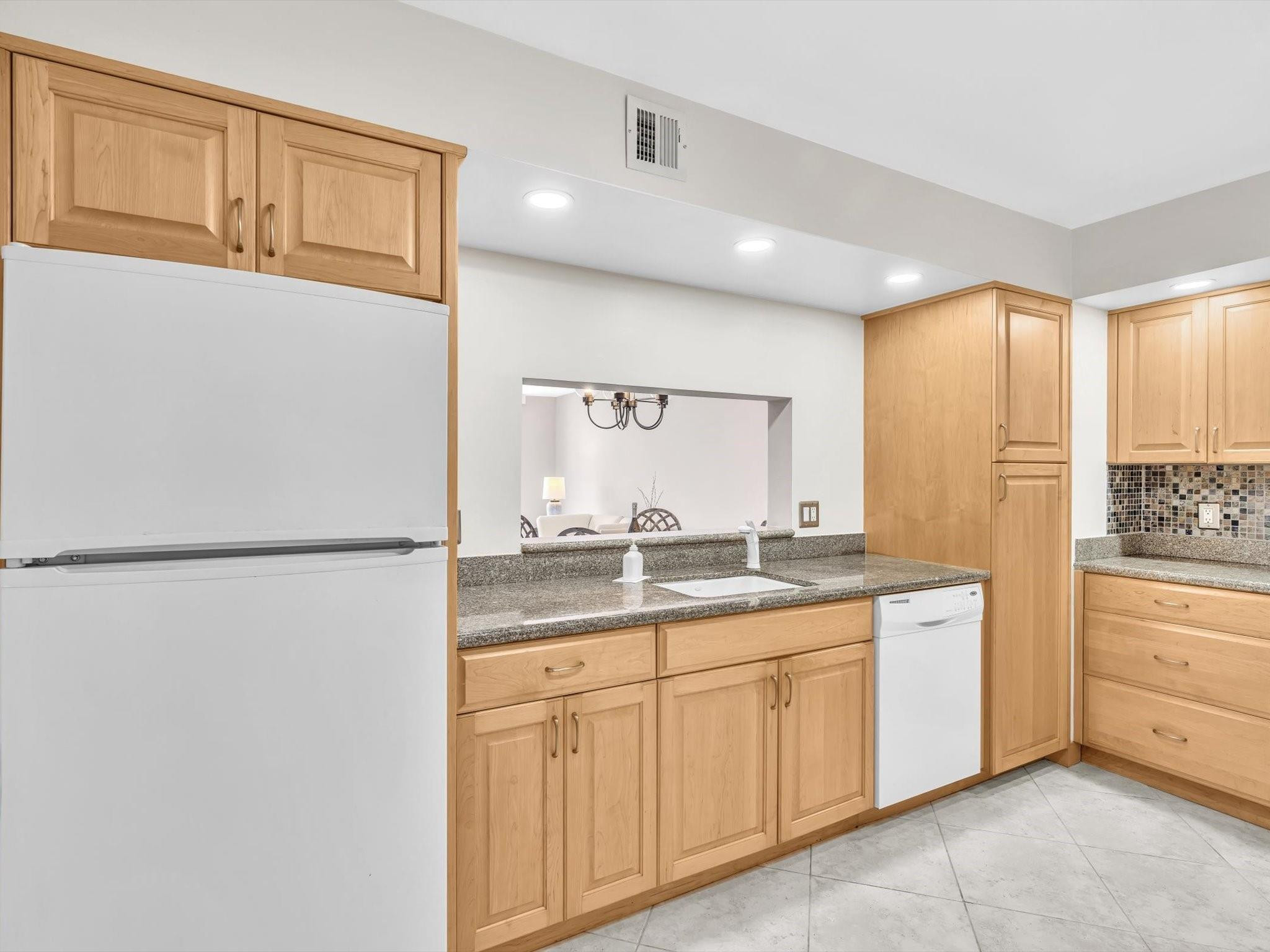 OPAL TOWERS WEST CONDO - Residential Lease