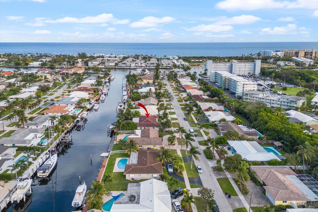Photo of 1431 SE 14th Court, Deerfield Beach, FL 33441 (MLS # R10939477)