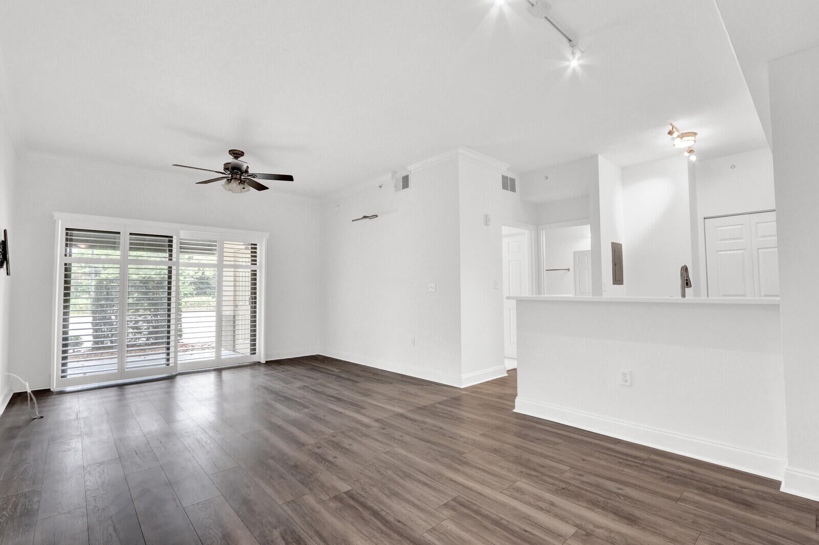 4903 Midtown Lane 3114