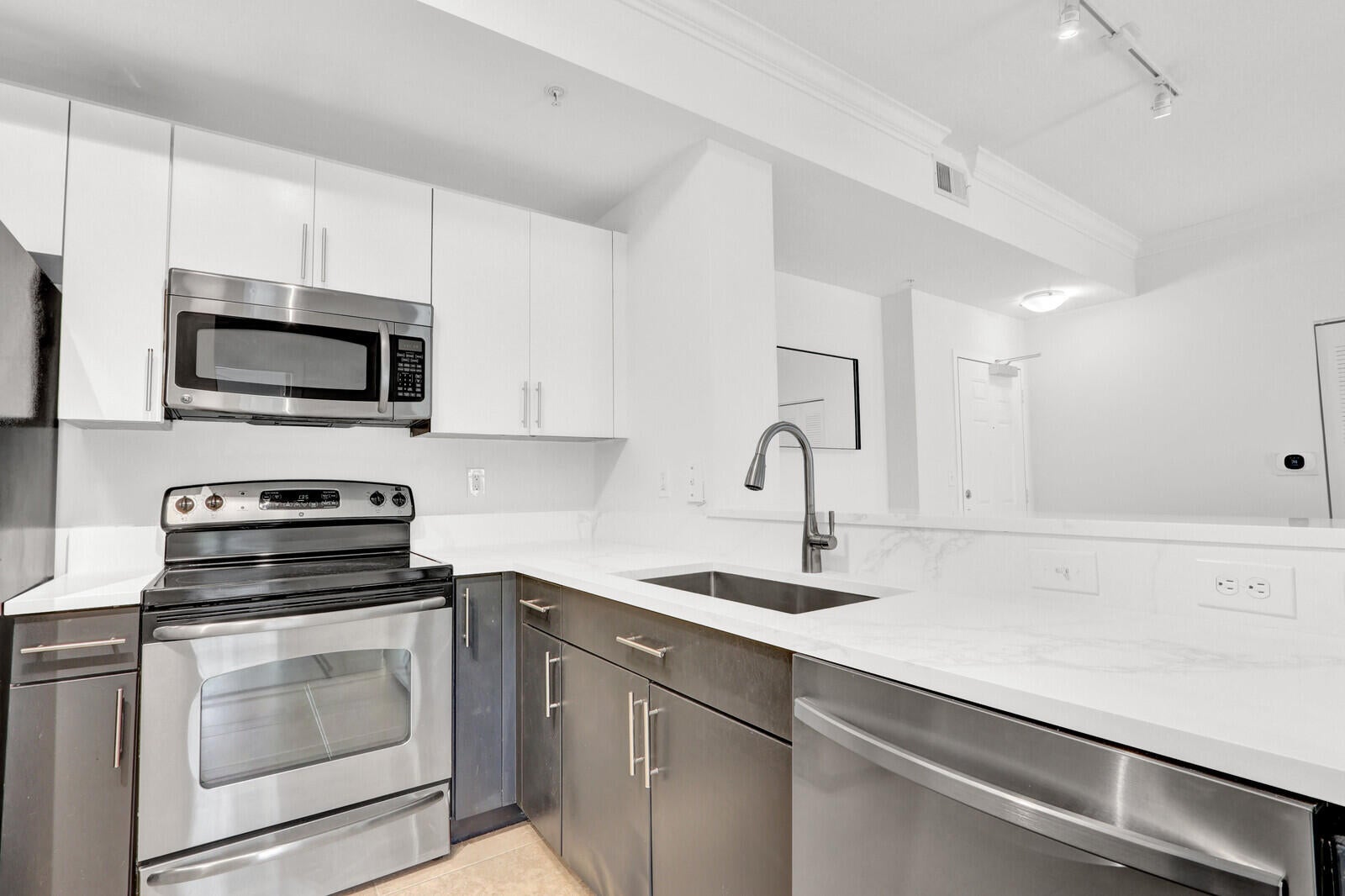 4903 Midtown Lane 3114