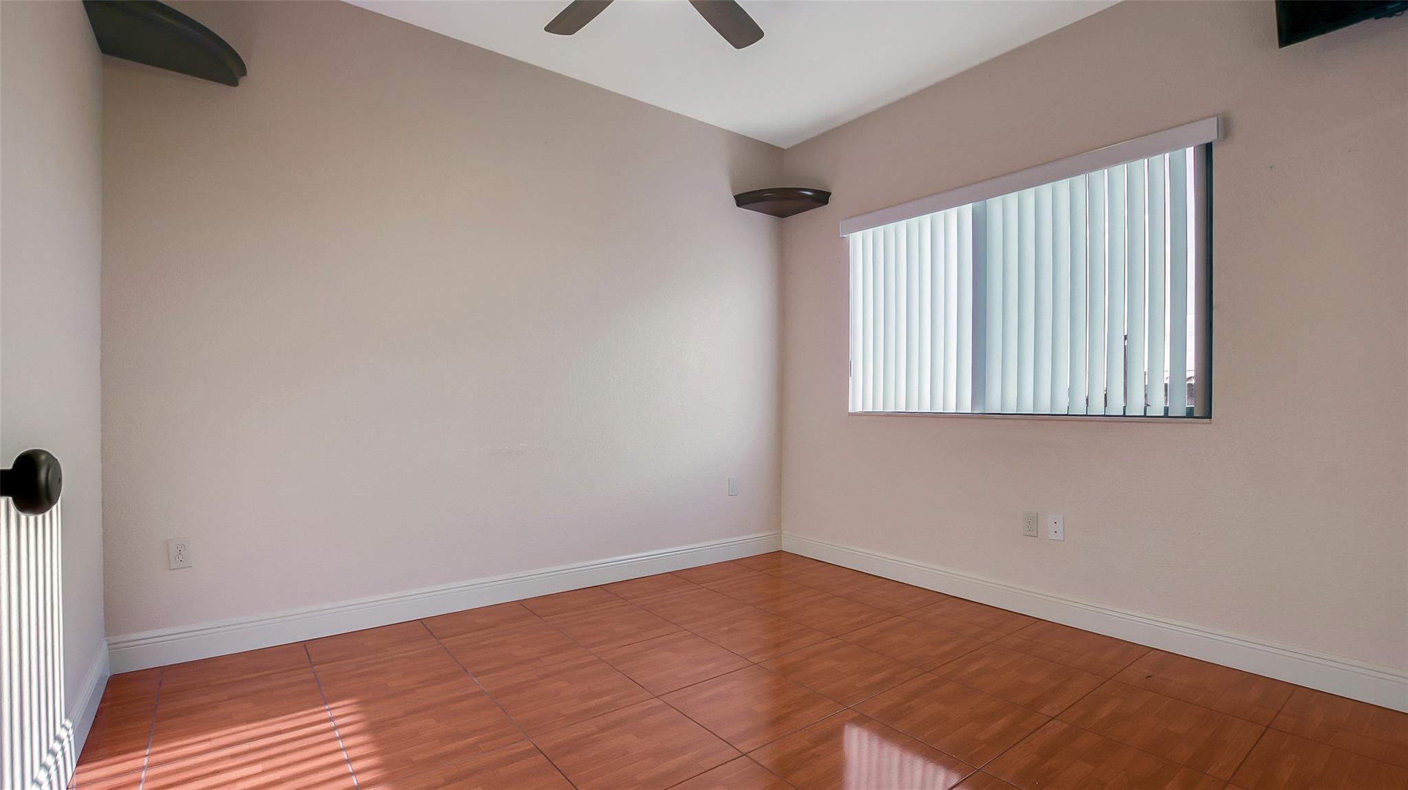 Hubbards 106-27 B - Residential