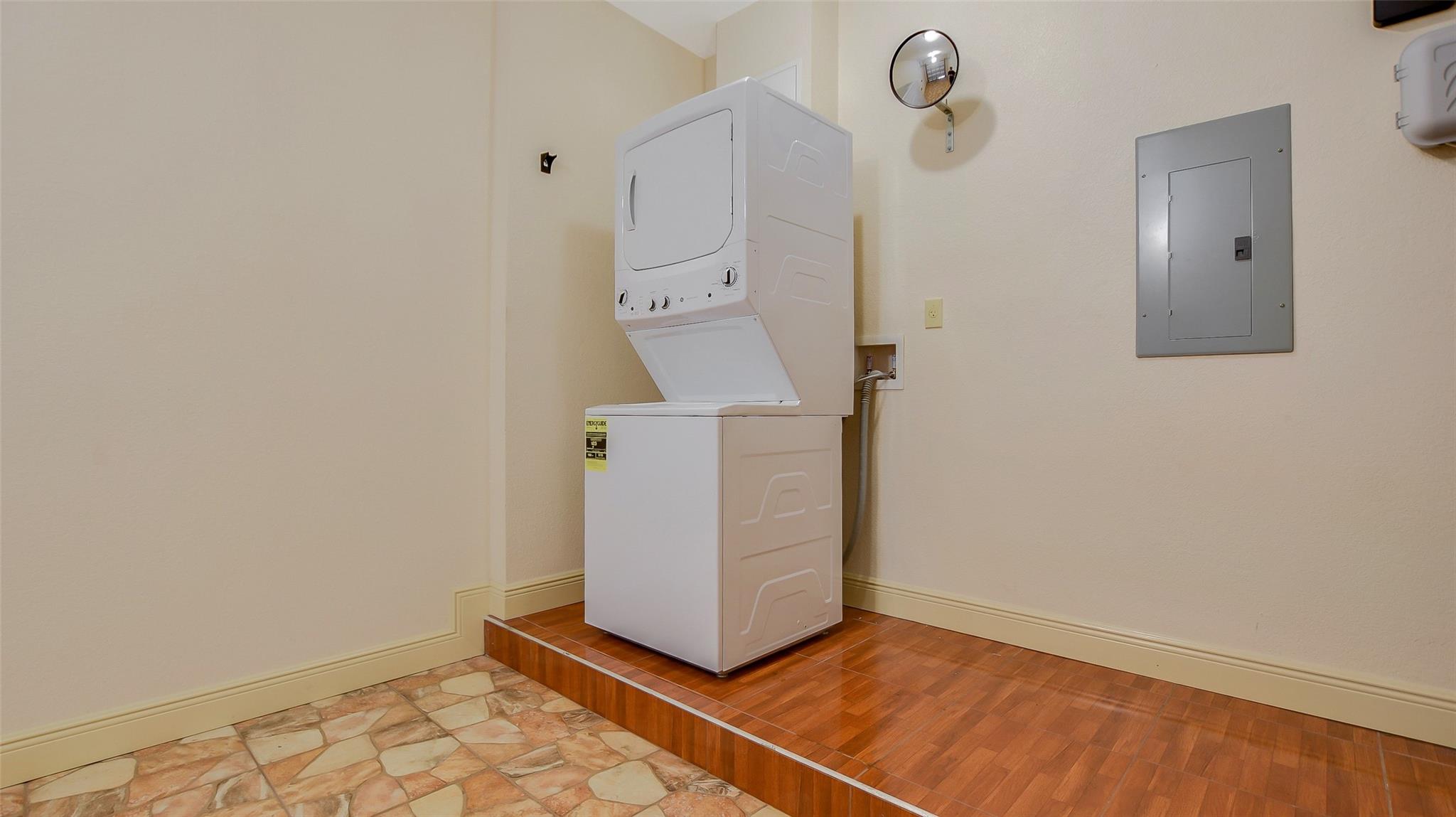 Hubbards 106-27 B - Residential