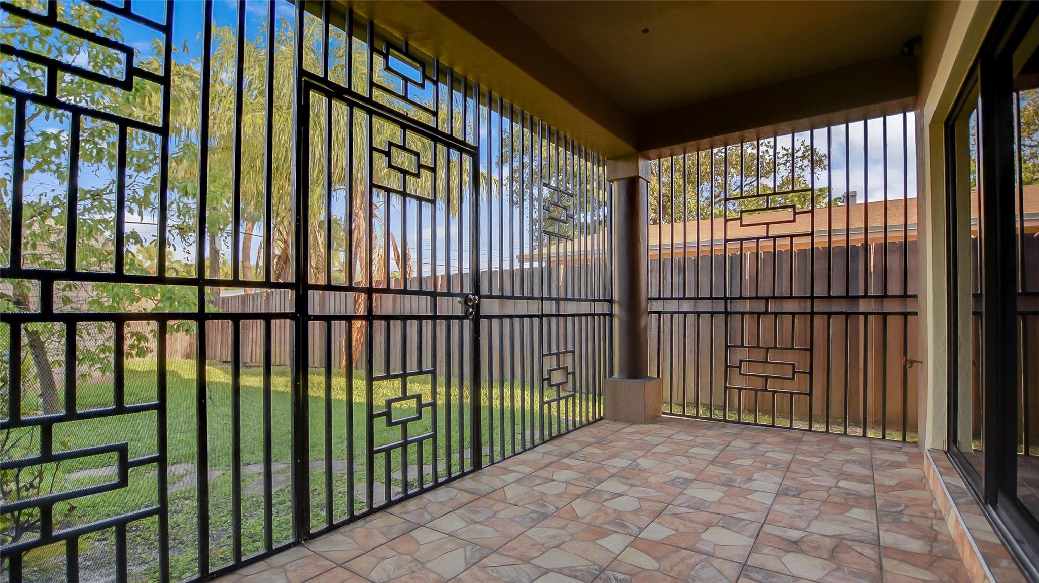 Hubbards 106-27 B - Residential