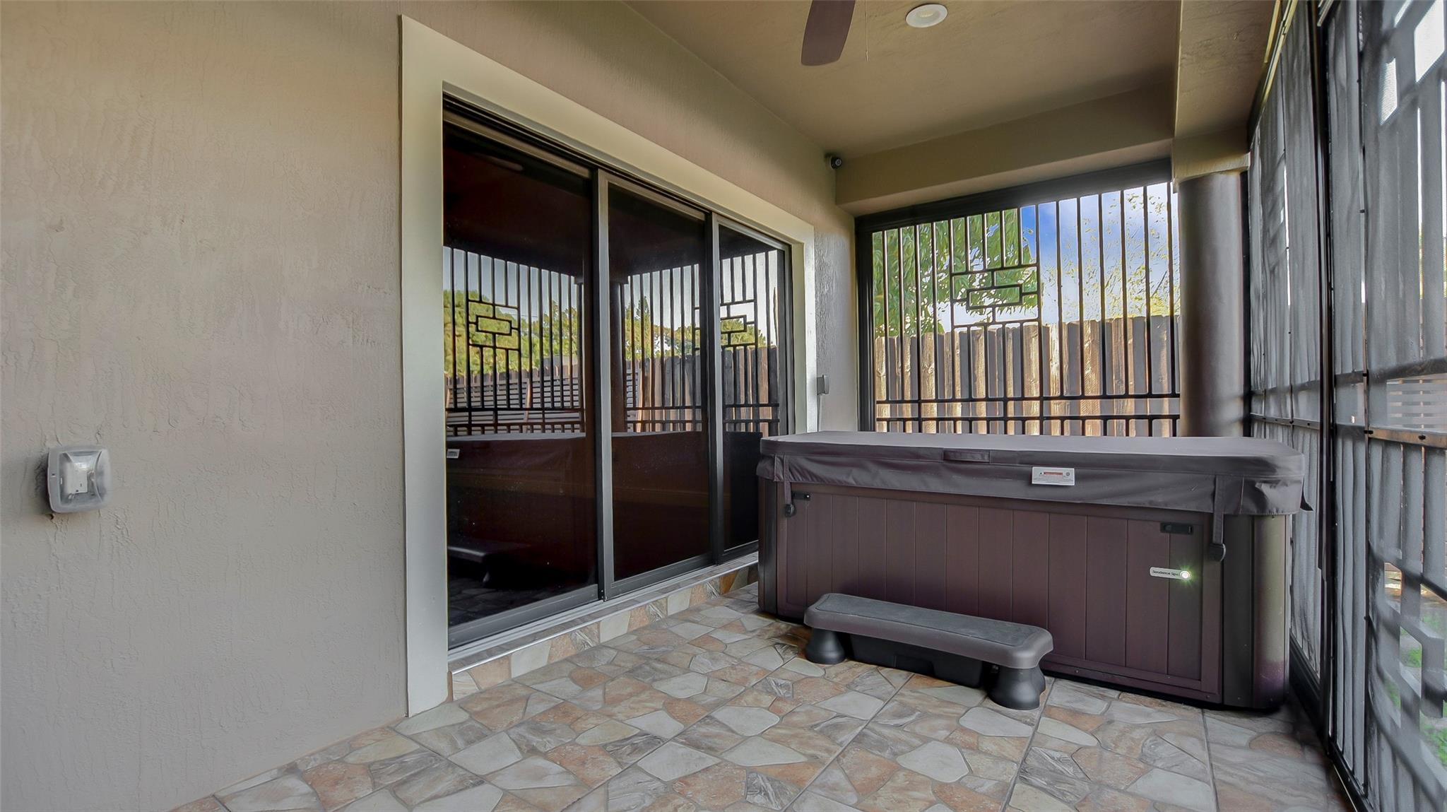 Hubbards 106-27 B - Residential