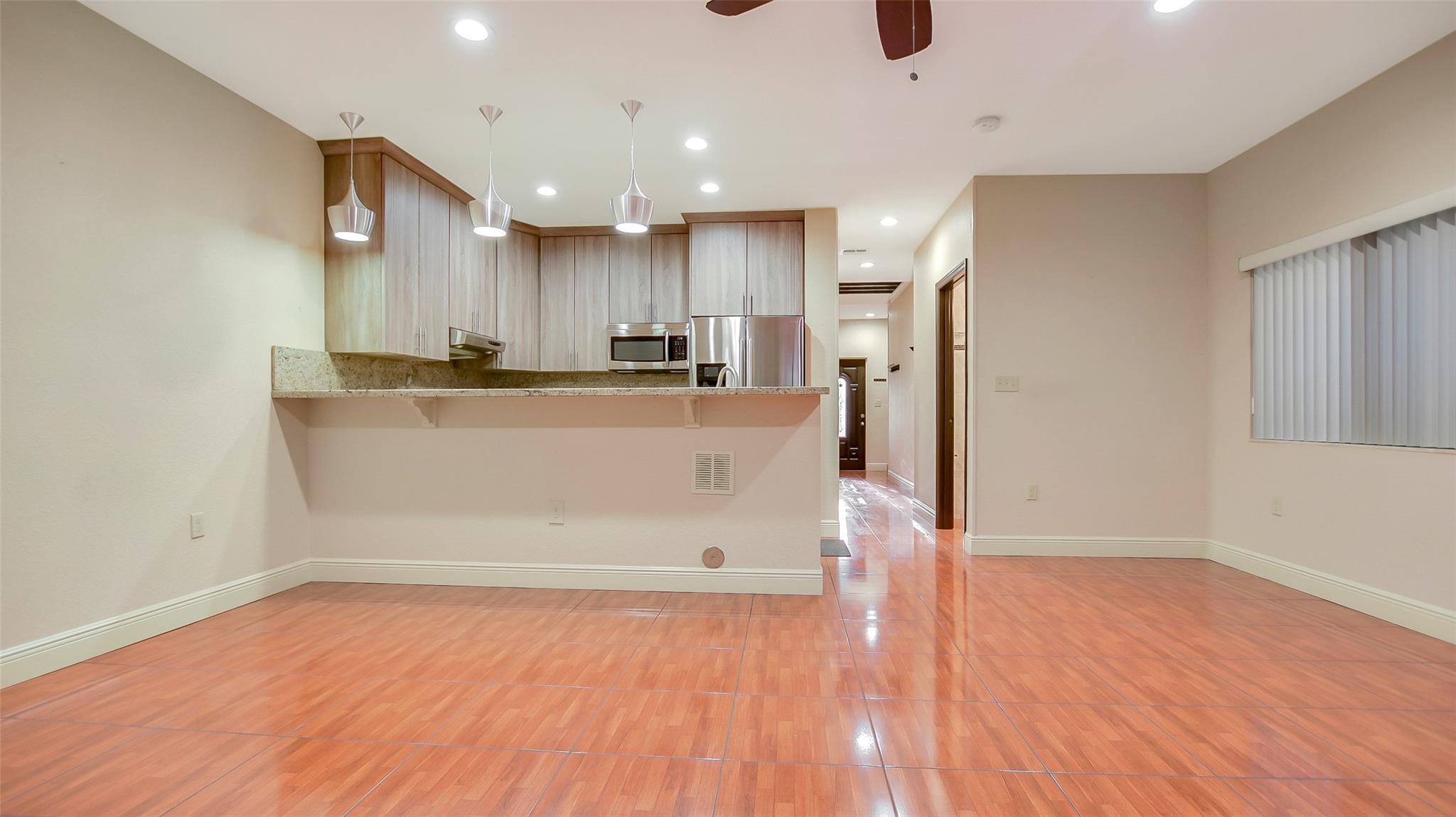 Hubbards 106-27 B - Residential