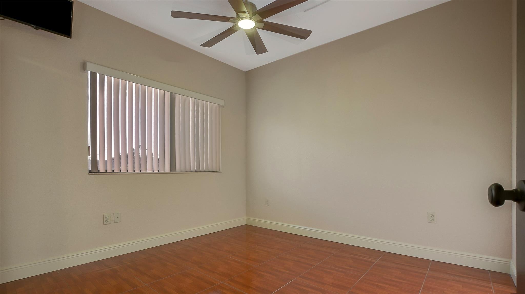 Hubbards 106-27 B - Residential