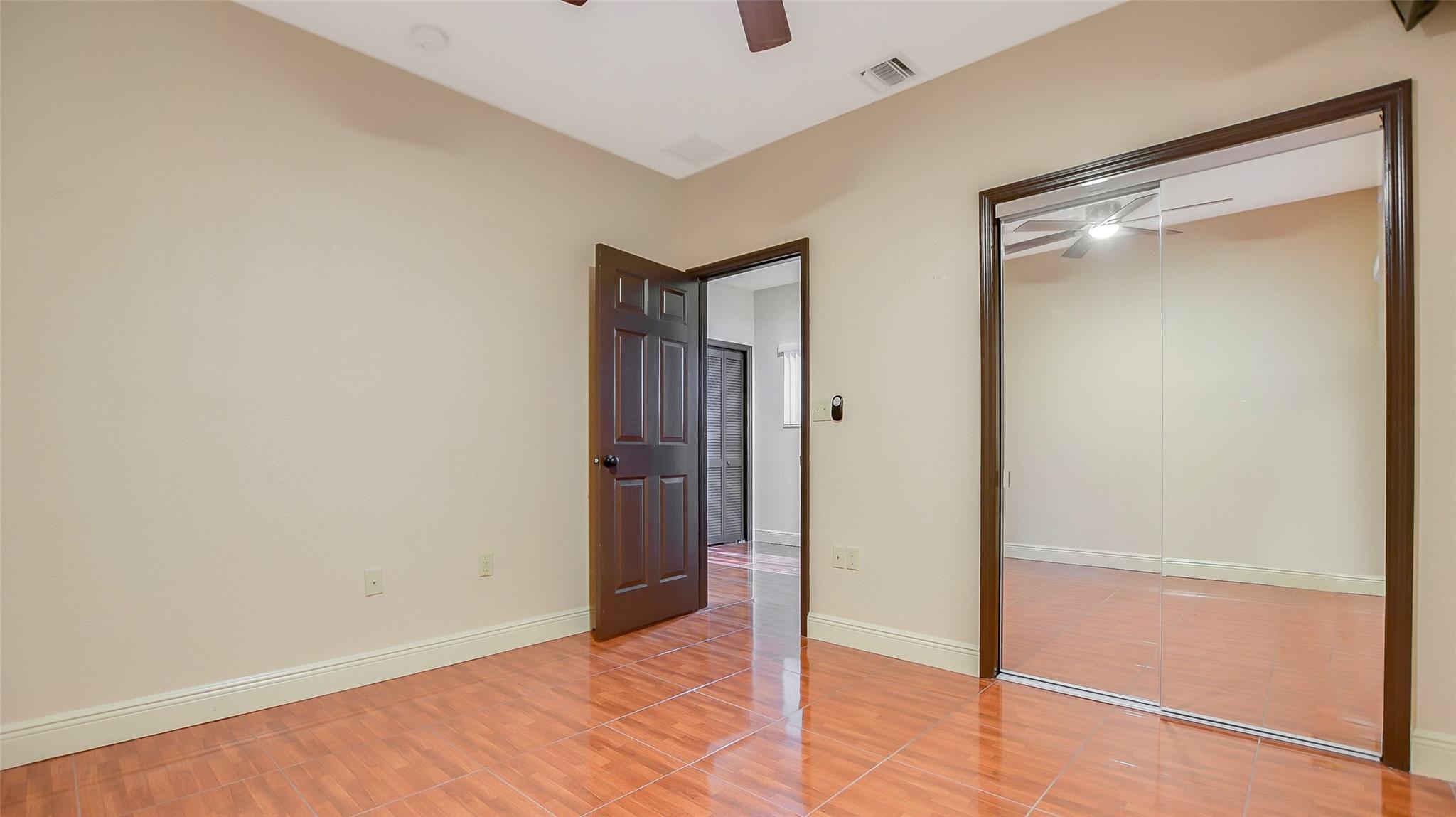 Hubbards 106-27 B - Residential