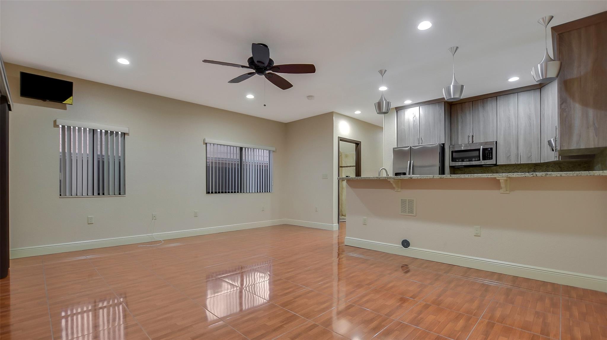 Hubbards 106-27 B - Residential