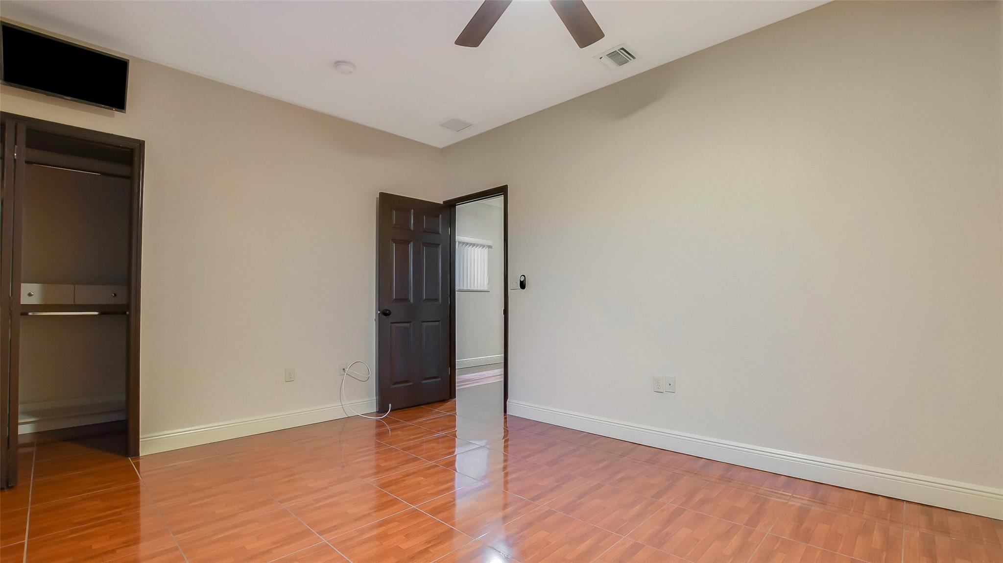 Hubbards 106-27 B - Residential