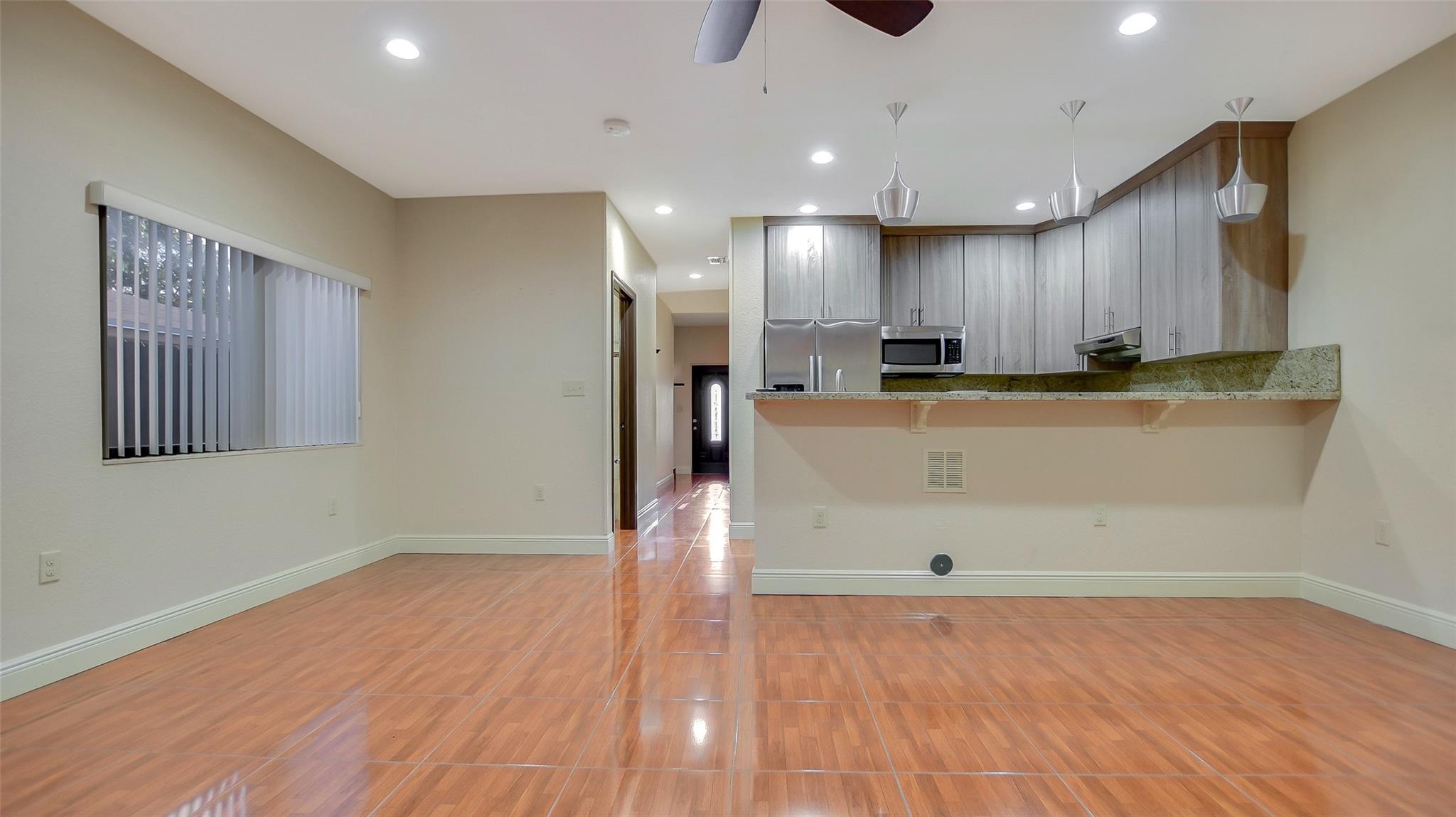 Hubbards 106-27 B - Residential