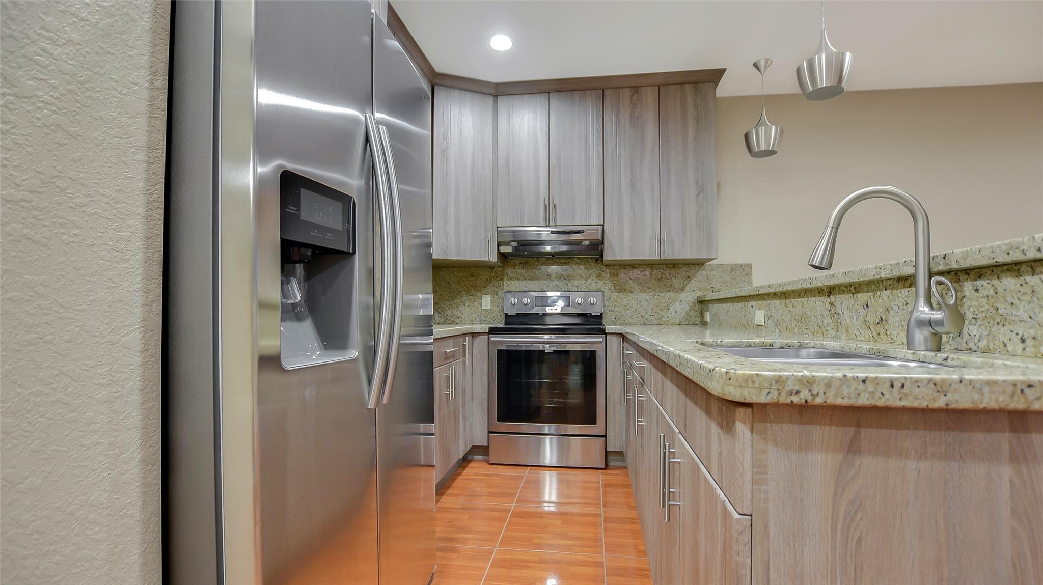 Hubbards 106-27 B - Residential