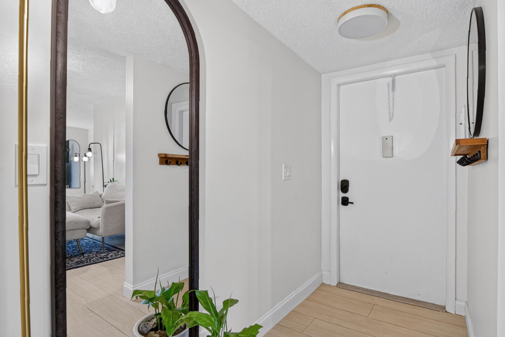 3212 S LAKEVIEW Circle 10104