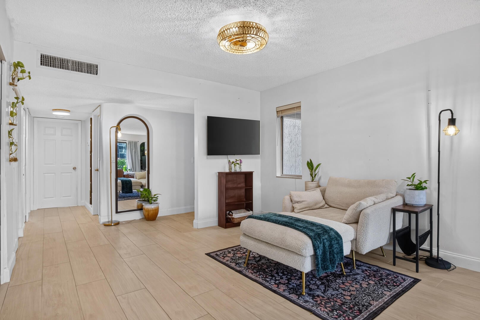 3212 S LAKEVIEW Circle 10104