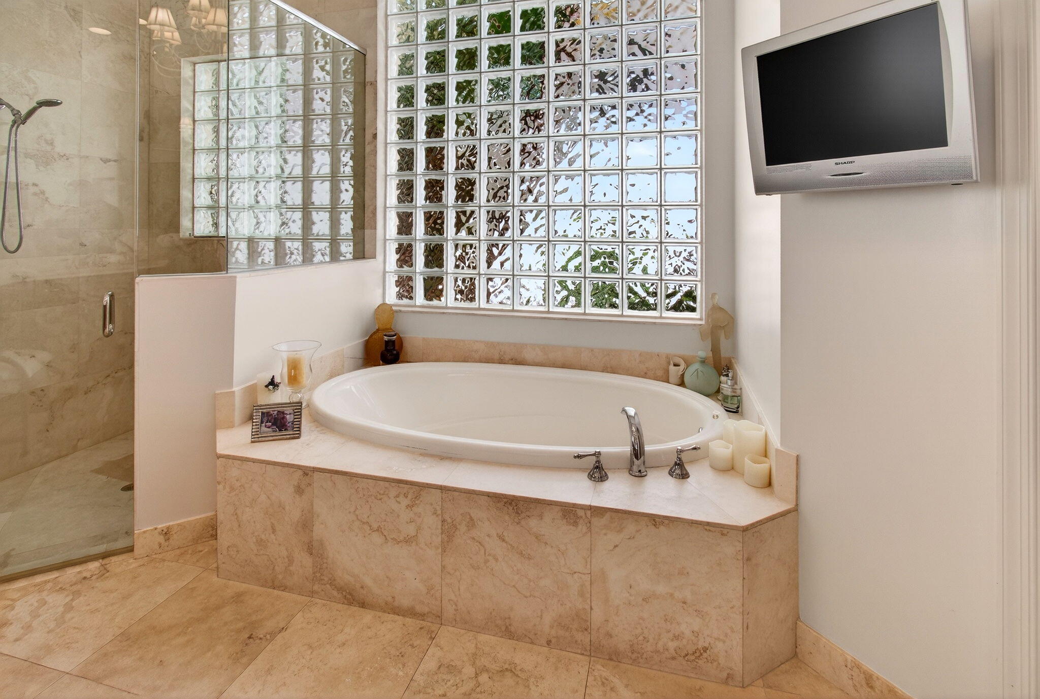 OAKS AT BOCA RATON - Residential