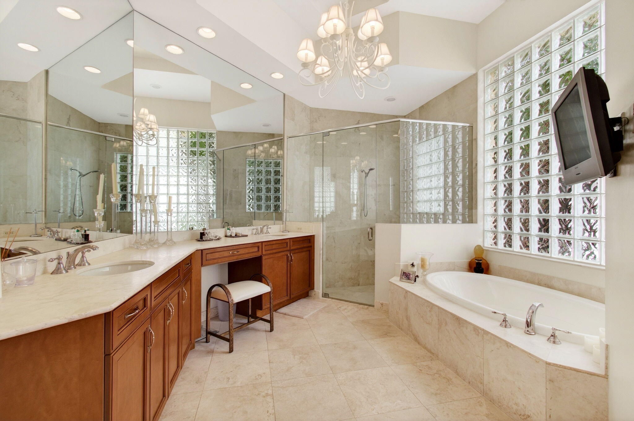 OAKS AT BOCA RATON - Residential