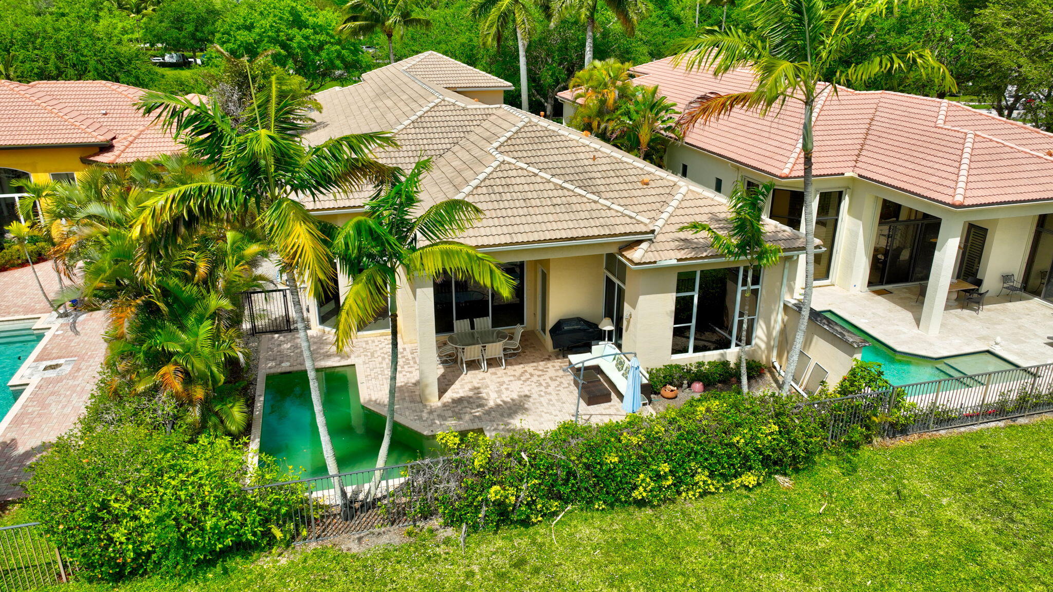 OAKS AT BOCA RATON - Residential