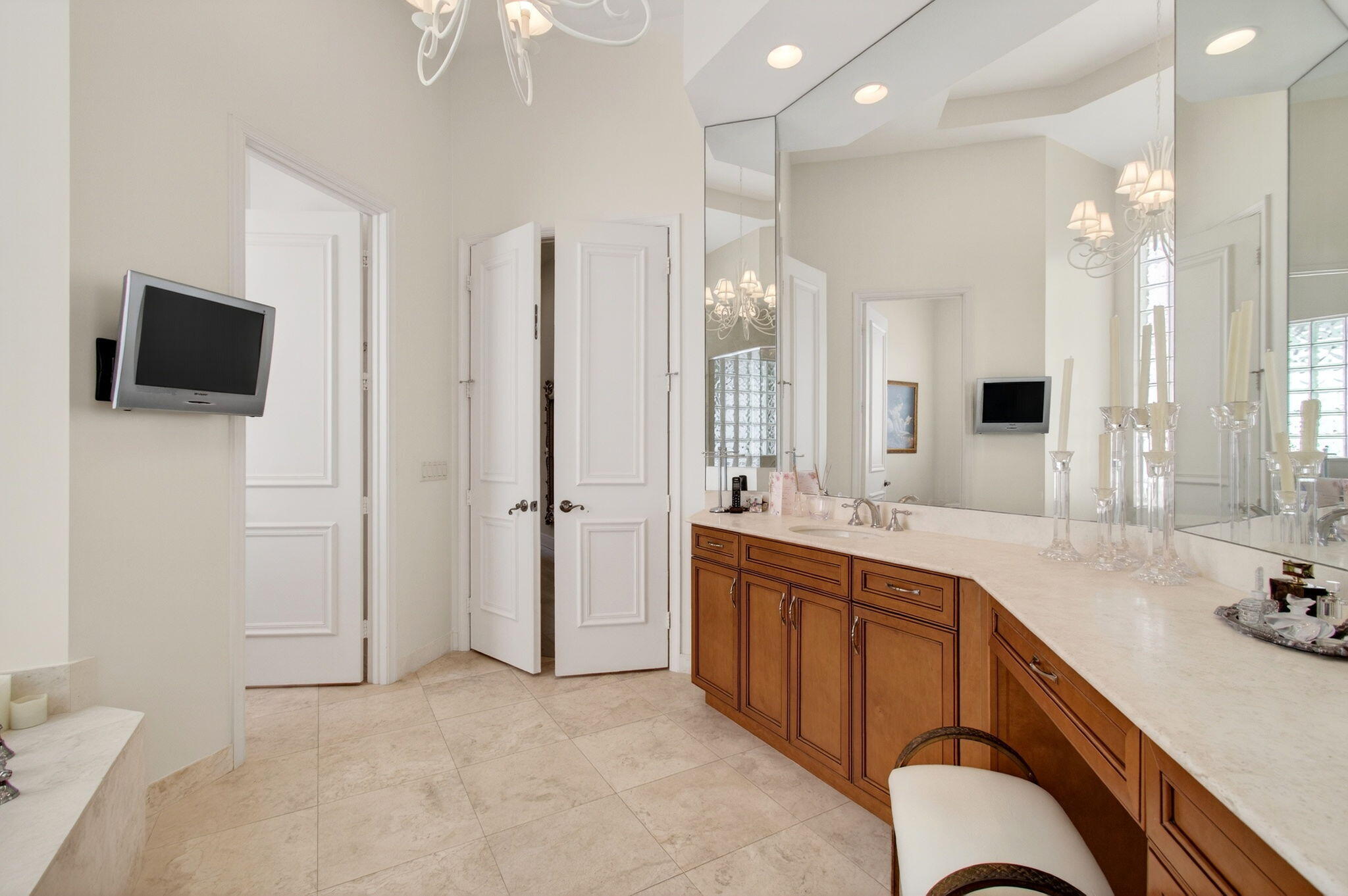 OAKS AT BOCA RATON - Residential