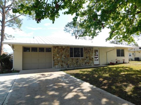 625 NE Larkspur Lane Port St Lucie FL 34983