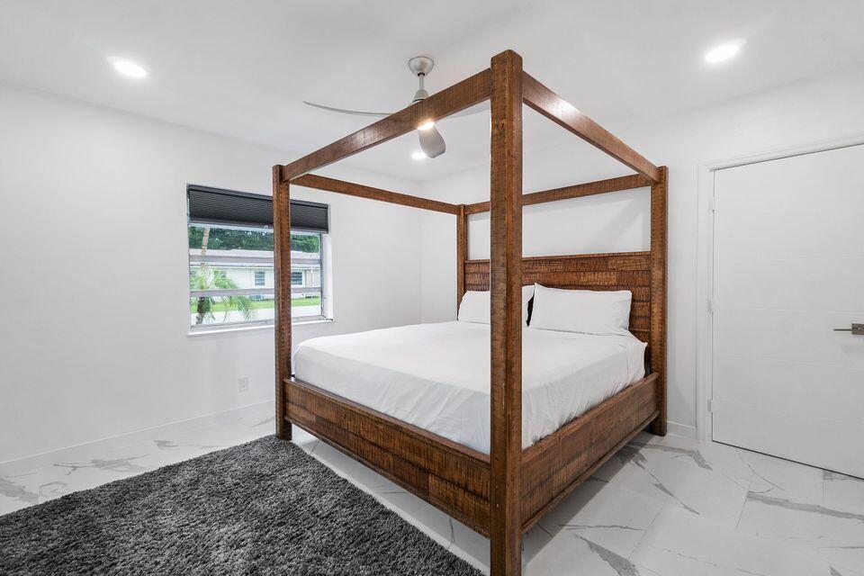 DELRAY TOWN OF - Residential Income