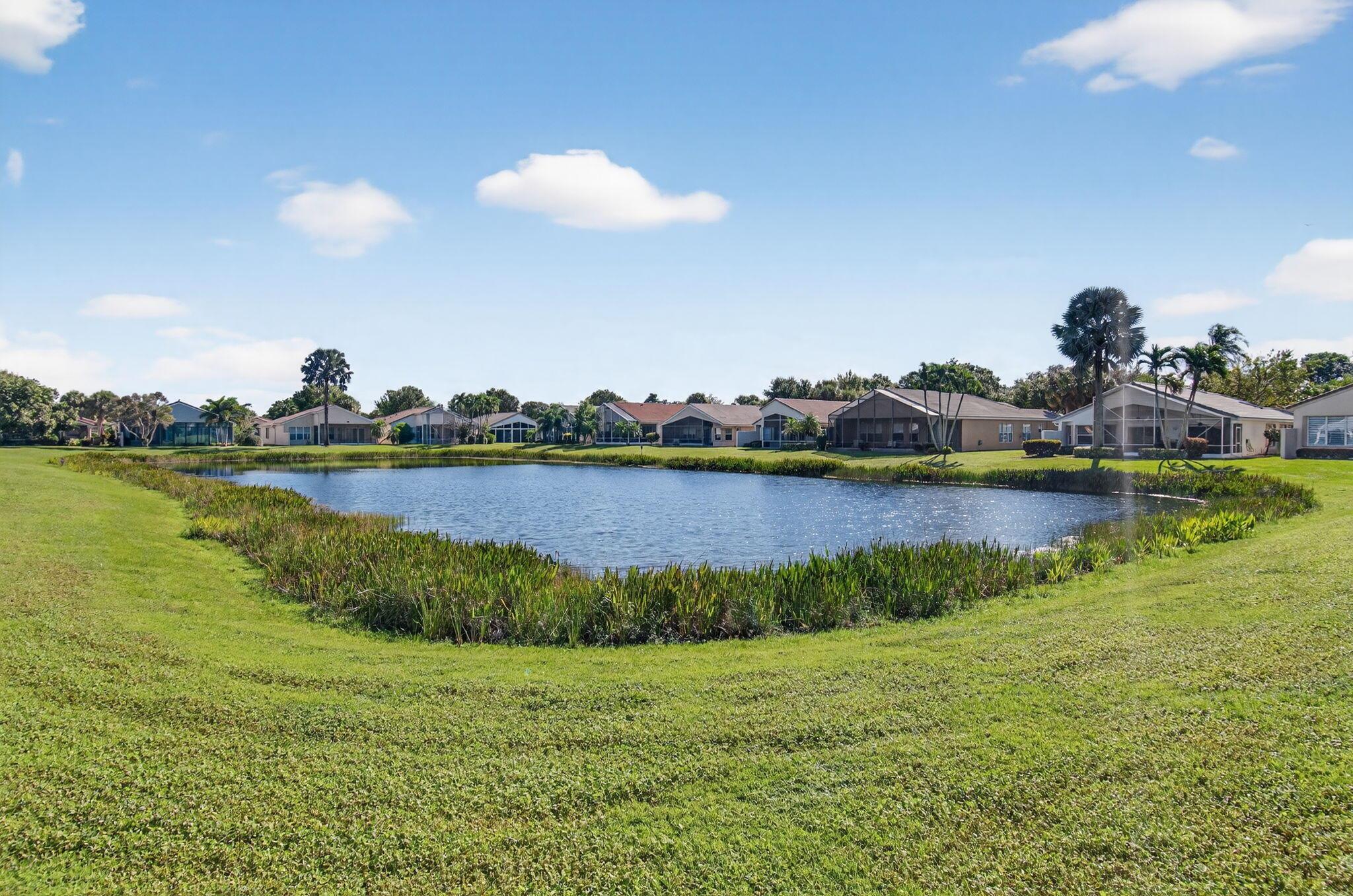 VALENCIA LAKES - Residential