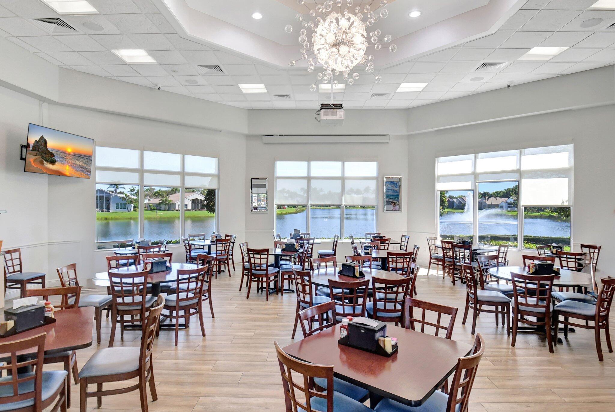 VALENCIA LAKES - Residential