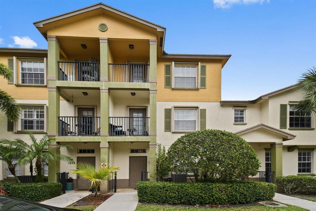 Photo of 1901 SE High Springs Drive, Port Saint Lucie, FL 34952 (MLS # R10793314)