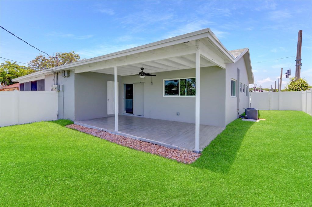 Photo of 2822 N Dixie Highway, Boca Raton, FL 33431 (MLS # F10534211)
