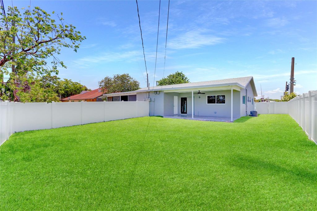 Photo of 2822 N Dixie Highway, Boca Raton, FL 33431 (MLS # F10534211)