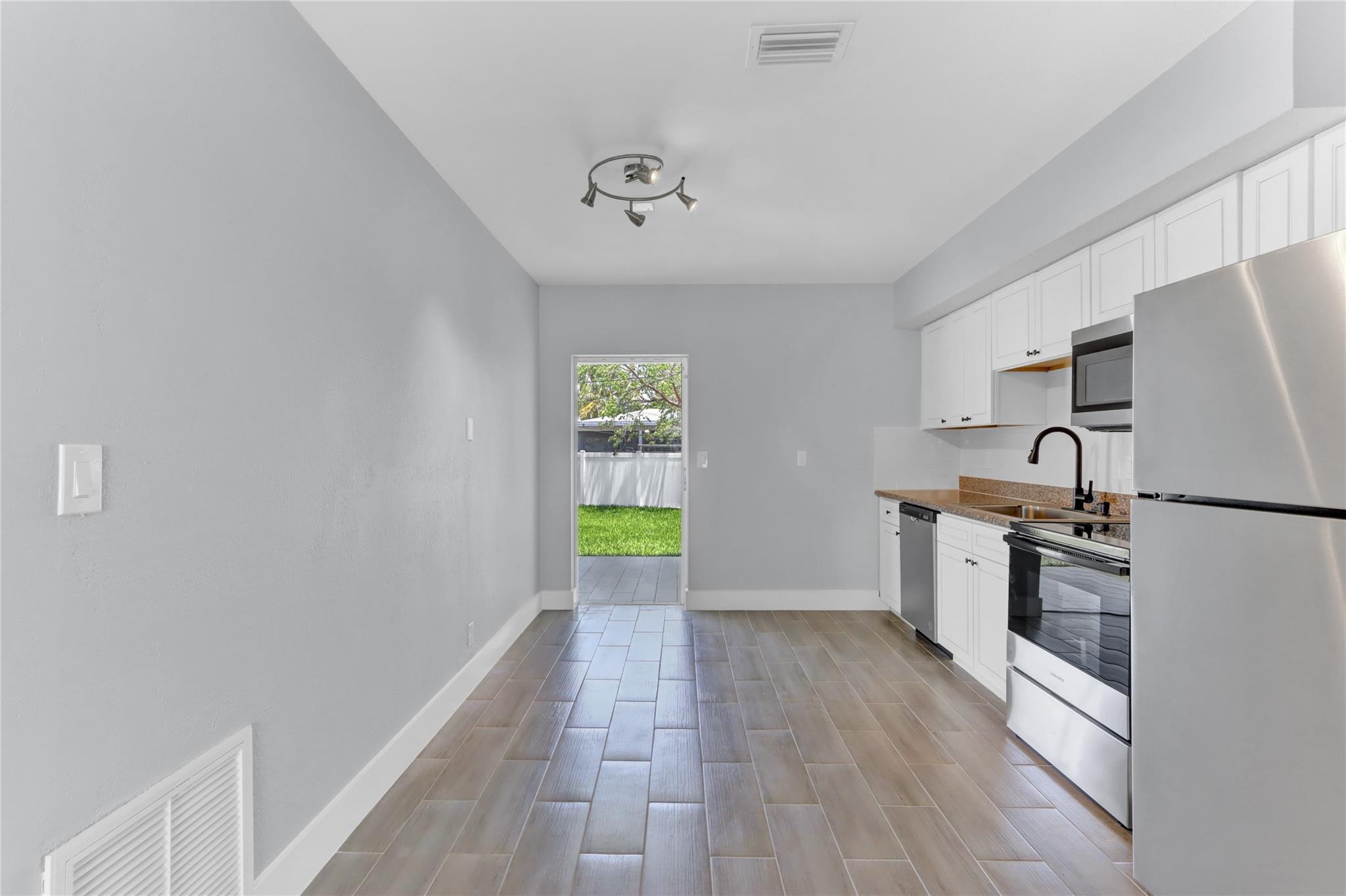 Chatham Hills Sec B - Residential Lease