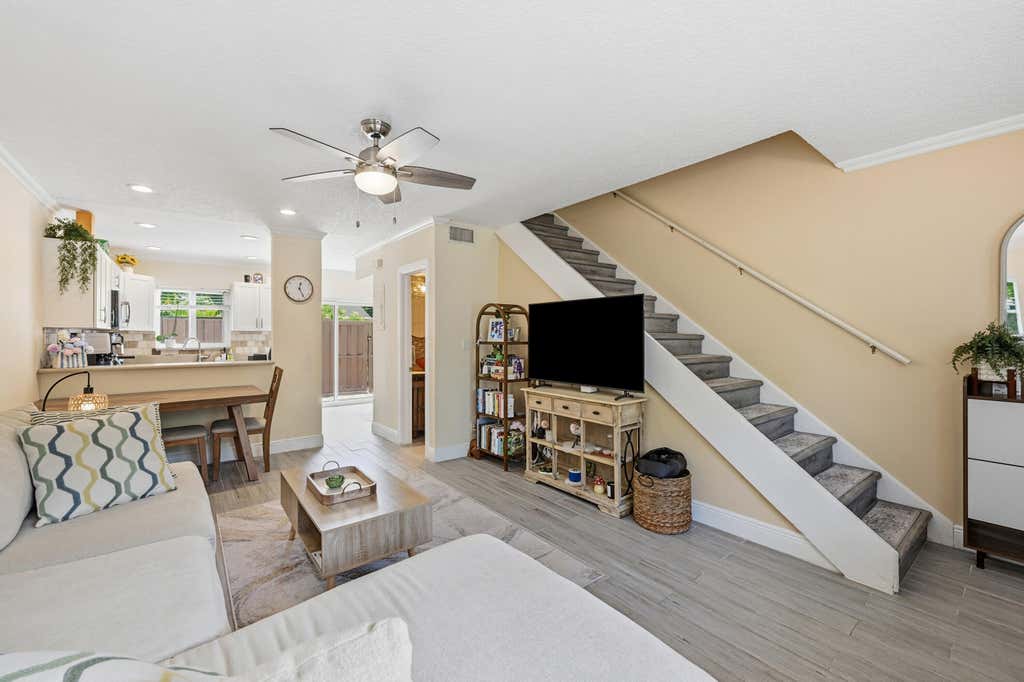 Photo of 47 NE 20th Court #1H, Wilton Manors, FL 33305 (MLS # B26053758)
