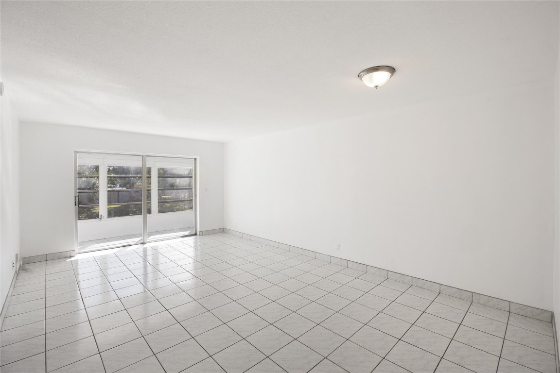 Lauderdale Oaks Condo 5 - Residential