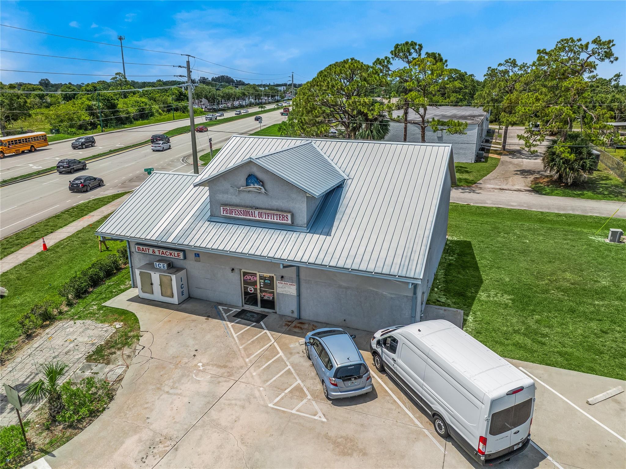 1204 S US Highway 1